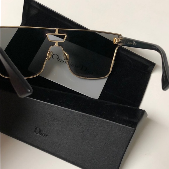 I have two pairs of the same glasses. - Picture 5 of 5